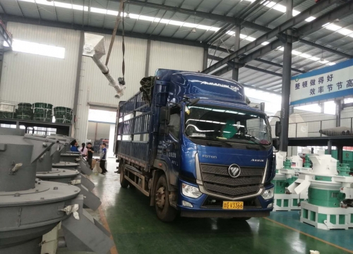 草莓视频APP黄年产1.3万吨木屑草莓视频污下载APP污生产线发往印度